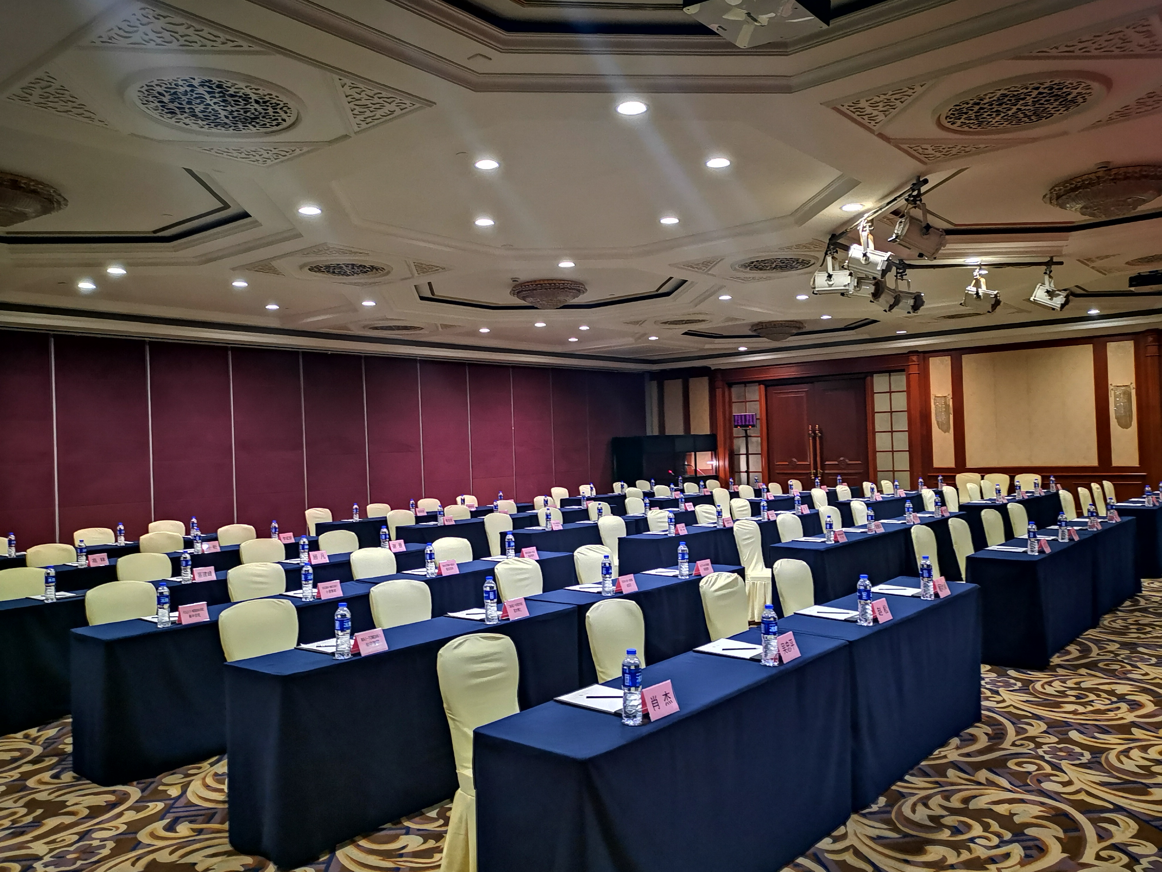 正朔翻译为平湖中日国际康养科技园推介会提供同声传译服务